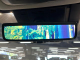 【デジタルインナーミラー】後席の大きな荷物や同乗者で後方が確認しづらい時でも安心!カメラが撮影した車両後方の映像をルームミラー内に表示。クリアな視界で状況の確認が可能です!