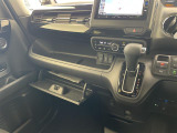 【 オートエアコン 】車内温度を感知して自動で温度調整をしてくれるのでいつでも快適な車内空間を創り上げます!