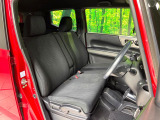 運転席シート廻りは使用感も少なく、良好な状態となっています。丁寧に使われていたことがよくわかりますね。