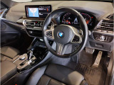 ☆センターパネルを運転席側に僅かに傾けたBMW独特のインパネ☆【駆け抜ける歓び】はここからもスタートしております☆