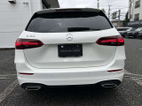 前後に障害物センサーが装備されており、狭い道でも安心してご運転頂けます。音だけではなく視覚でもゲージが増えていくことで距離間が把握出来る優れものです★