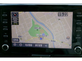 ディスプレイオーディオを装備。ナビキットを搭載していますので画面に地図を表示できます。また、フルセグTVの視聴をオプションで追加できます。