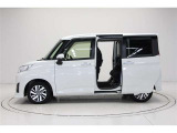 両側パワースライドドア付きだから、狭い駐車スペースなどでの 乗り降りラクラク!小さなお子さまのいるご家庭には嬉しい装備。