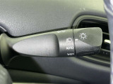 【オートライト】車外の明るさに応じて自動的にライトの点灯・消灯をしてくれます