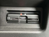 ETCを装備。これで高速道路の料金所もノーストレス。ノンストップで通過します。