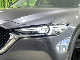 【シーケンシャルターンランプ付きLEDヘッドライト】人気の『流れるウィンカー』付きのLEDヘッドライトを装備♪高級感はもちろん、点灯時は存在感たっぷりで他車からも認識されやすく安心です。