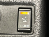 【シートヒーター】寒い日に重宝するシートヒーター!エアコンより早く温まってくれるので寒がりの人も安心ですね♪エアコンの温風は乾燥するから苦手、という方にもをおすすめです。