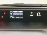 見やすいデジタル式センターメーターは様々な情報を表示してくれます