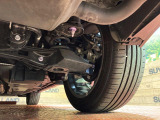 お車を安心してお乗りいただく為には、足回りの定期点検が欠かせません。サービスサポート(有償保証)では無料点検もご提供しており、安心のカーライフをお過ごしいただけるサポート体制が整っています。