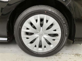 タイヤサイズは185/60R15!納車前点検時に当社指定の新品タイヤに交換いたします!(右フロントタイヤ)