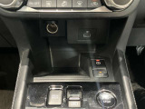 USB電源を装備してます。スマホやタブレットの充電に便利です♪