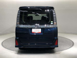 「バックフォルム」です。トランク・ラゲッジスペースには、多くの荷物を入れることが可能です。