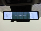 デジタルインナーミラー装備!車両後方のカメラの映像をデジタル補正で視認性を向上させてインナーミラー内に表示します♪視界を遮るものがなく、後席に同乗者がいても後方を確認しやすく安心です♪