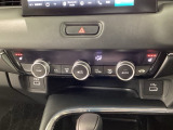 運転席と助手席にはシートヒーターが付いています☆寒い時期に腰周りを温めてくれるので体全体が温まりやすいのは勿論、暖房と違い顔に風が当たらないので、乾燥肌やドライアイの方でも大丈夫☆