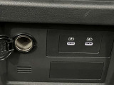 USB電源を装備してます。スマホやタブレットの充電に便利です♪