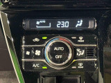 車内空調は&rdquo;AUTOエアコン&rdquo;にお任せ。温度を設定しておくだけで快適な空間へ♪