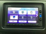 ナビゲーションはフルセグTV対応のGathers純正メモリーナビを搭載しています。Bluetoothオーディオ機能がありますので、スマートフォンなどの音楽も再生できます。