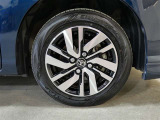 タイヤサイズは165/65R14です。
