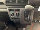 群馬ダイハツでは、安心してお乗りいただけるようにすべての車に検査・クリーニングを実施しています。