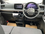 納車から1ヶ月を目安に無料点検を受けていただけます。(最寄りの日産のお店でも可能です)
