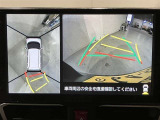 パノラミックビューモニター付きです。車両を上から見たような映像をディスプレイオーディオ画面に表示。運転席からの目視だけでは見にくい、車両周辺の状況をリアルタイムでしっかり確認できます。