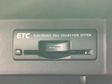 すっきり埋め込み型ETC車載器(高速道路の利用時に 料金所の通過をスムーズに行うために自動で料金を精算するシステム)