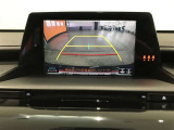 バックガイドモニターで、後方を確認しながら安心して駐車することができます。運転初心者も熟練者も必須の機能ですよ!
