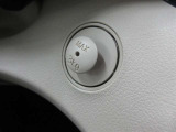 レジ袋などを掛けられる便利な、回転収納式フックです。