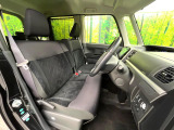運転席シート廻りは使用感も少なく、良好な状態となっています。丁寧に使われていたことがよくわかりますね。
