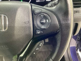 ハンドルにHondaセンシング系のクルーズコントロールやレーンキープアシストなどのスイッチが装備されています。ハンドルから手を離さず安全に操作できます。