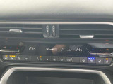 運転席&助手席には3段階調整が可能なシートヒーター機能だけでなく、ハンドルヒーターも付いており、夏場ではベンチレーション機能もご利用いただけます。