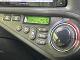 【オートエアコン】一度お好みの温度に設定すれば、車内の温度を検知し風量や温度を自動で調整。暑い&hellip;寒い&hellip;と何度もスイッチ操作をする必要はありません。快適な車内空間には必須の機能ですね♪