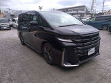 広々とした車内空間に優れた燃費性能。更にデザインも上質で人気のお車です!