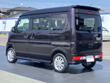 車線逸脱警報、車両が車線をはみ出す可能性がある場合に警報音と警告表示でドライバーに知らせてくれます。