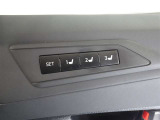 運転席のパワーシートは3名様分までメモリー機能付きです。