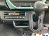 【フルオートエアコン】夏でも冬でもお好みの温度に設定しておけば、AUTOボタンひとつで快適になります◎風の強さや温度、内外気の切り替えも自動で調整します◎ドライブ中も快適に♪