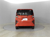 中古車の内外装の状態などをひと目で分かるよう、プロの検査員が実施した「車両検査証明書」をご用意しています。