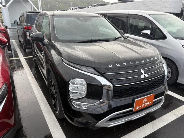 アウトランダー PHEV 2.4 P 4WD 禁煙車 BOSEサウンド 純正9インチナビ