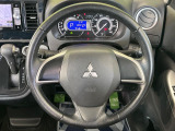 【純正革巻きステアリング】上質な革を使用することで、手にしっかり馴染みとても運転しやすいハンドルです♪