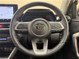 ステアリングスイッチ搭載!手を離さずに手元のスイッチでさまざまな操作が可能。運転中、視線をそらさなくても操作ができて安全です!