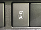 【パワースライドドア】スマートキーや運転席のスイッチでスライドドアの開閉が可能♪電動だから力を入れてドアを開ける必要が無く、小さいお子様でも、重い荷物を持っている時もラクに開け閉めできます♪