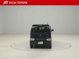 後方視界は、大きなバックドアガラスを採用し、十分確保されています。この車には、リヤセンサーが付いています。ご安心ください。バックカメラはありません。