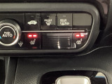 運転席と助手席にはシートヒーターが付いています☆寒い時期に腰周りを温めてくれるので体全体が温まりやすいのは勿論、暖房と違い顔に風が当たらないので、乾燥肌やドライアイの方でも大丈夫☆