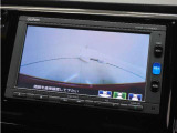 ◆リアワイドカメラシステム◆3種類の表示で後方確認をサポート♪セレクトレバーを「R」の位置に入れるとカメラ画像に切り替え。ノーマルビューでは従来のリアカメラと同様の標準的なビューで表示します!