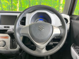 【純正革巻きステアリング】上質な革を使用することで、手にしっかり馴染みとても運転しやすいハンドルです♪