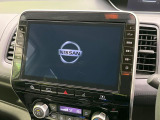 【メーカー純正ナビ】インテリアに溶け込むスタイリッシュな「専用設計」メーカーナビを装備♪視認性や操作性など基本性能にも優れ、より上質なカーライフをお楽しみいただけます。