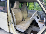 運転席シート廻りは使用感も少なく、良好な状態となっています。丁寧に使われていたことがよくわかりますね。