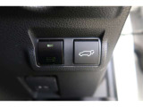 【パワーバックドア】車内に設置したスイッチやパワーバックドアのスイッチを押すことで、リアゲートの開閉が自動!!