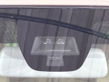 【スズキ レーダーブレーキサポート】走行中に前方の車両等を認識し、衝突しそうな時は警報とブレーキで衝突回避と被害軽減をアシスト。より安全にドライブをお楽しみいただけます。