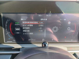 前方車両との衝突防止のサポート機能やアクセルとブレーキを踏み間違えた時のサポート機能など、安全装備が充実してて心強いです!!